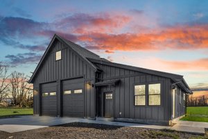 Barndominium Photo Plan #1070-120